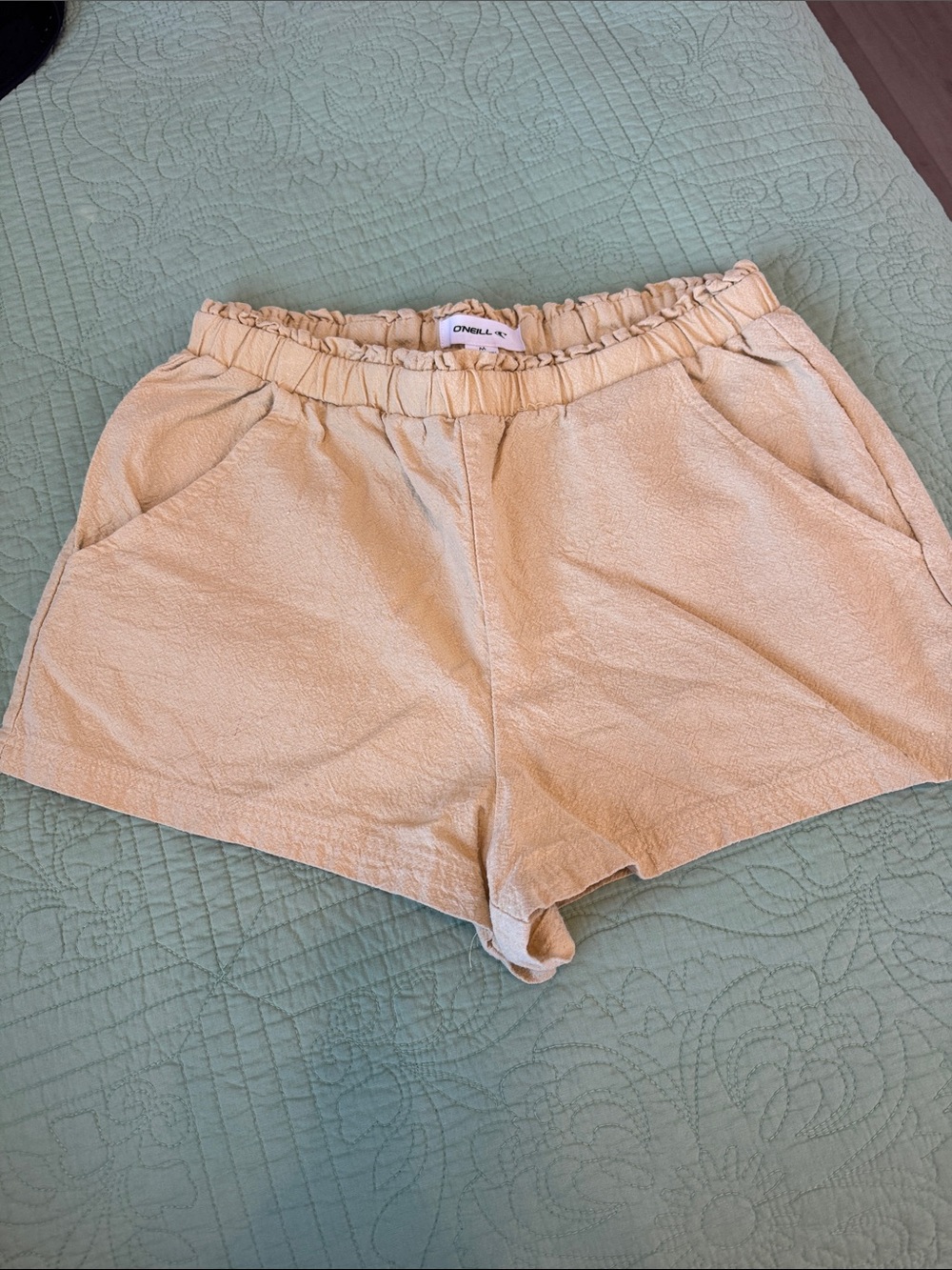 Set of Linen-Blend Shorts in White and Mustard - Picture 5 of 8
